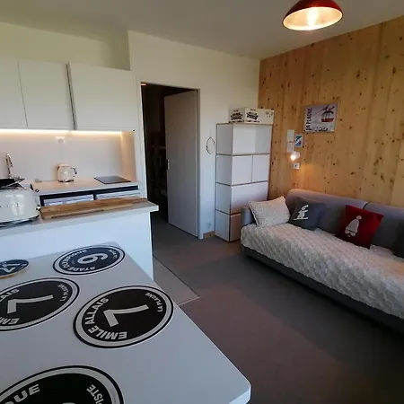 Renove Aux Pieds Terrasse לה פלאנייה